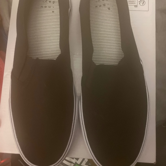 Target Shoes - Woman’s Slip On Shoes Size6